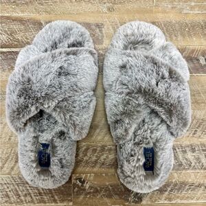 RACHEL Rachel Roy Women's Cozy Gray Slippers